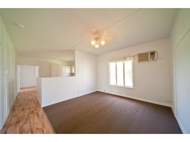 19 Elizabeth Street, Proserpine QLD 4800