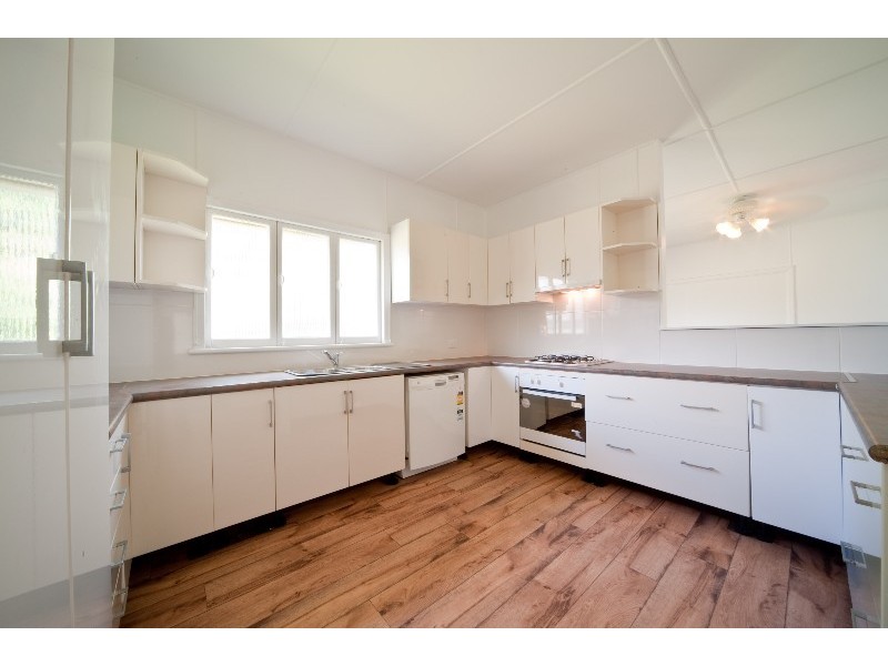 19 Elizabeth Street, Proserpine QLD 4800