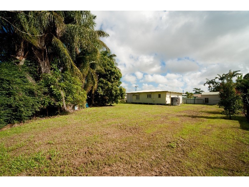 19 Elizabeth Street, Proserpine QLD 4800