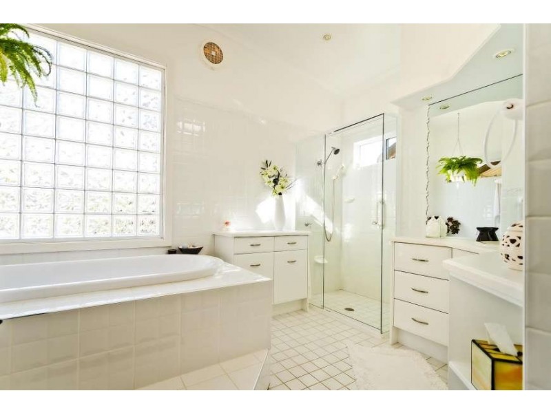 8 Hutcheson St, Hat Head NSW 2440