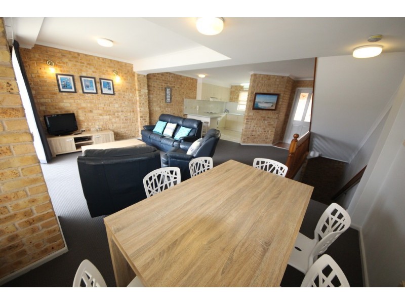 4/12 Paragon Ave, South West Rocks NSW 2431