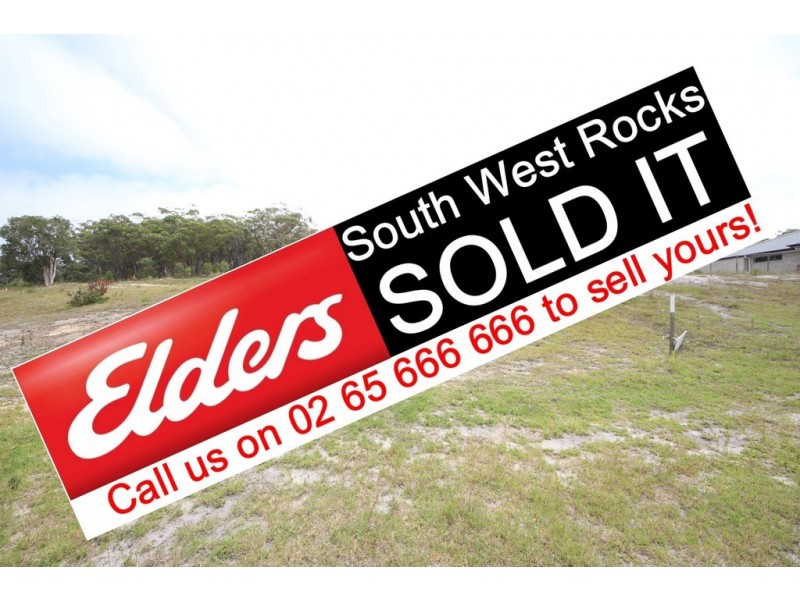 13 Rosedale Ave, South West Rocks NSW 2431