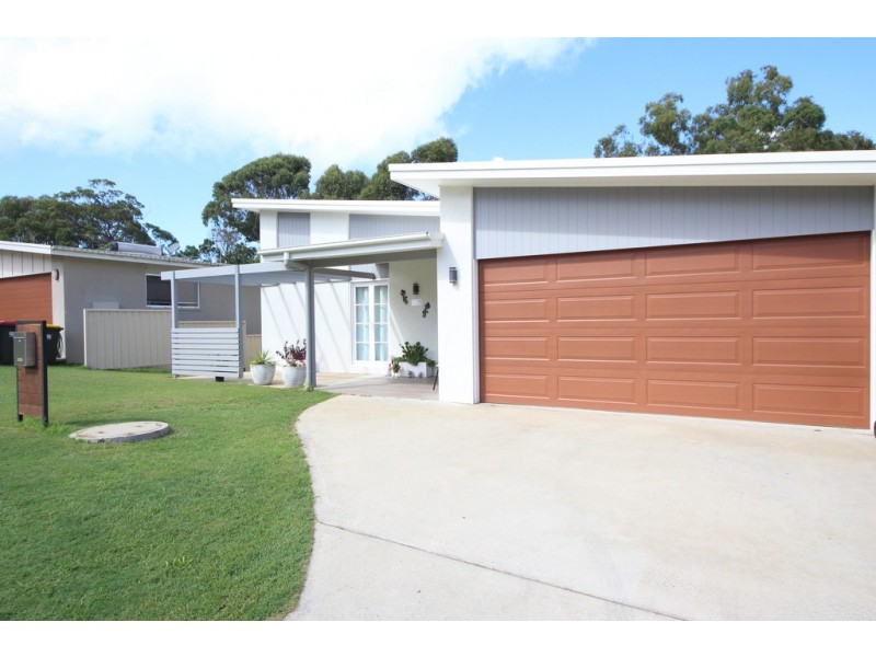 10 Yulgilbar Pl, South West Rocks NSW 2431