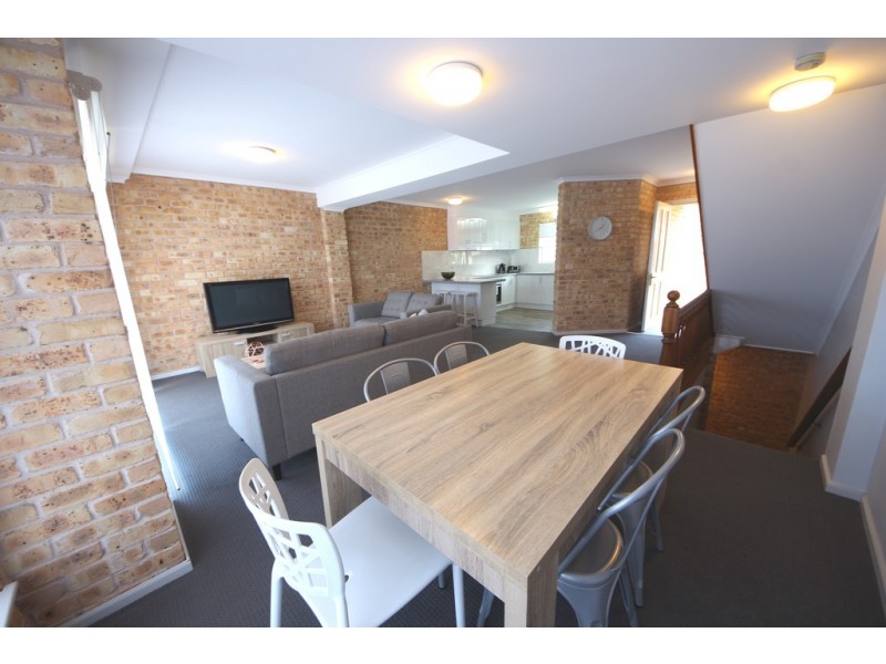 4/12 Paragon Ave, South West Rocks NSW 2431