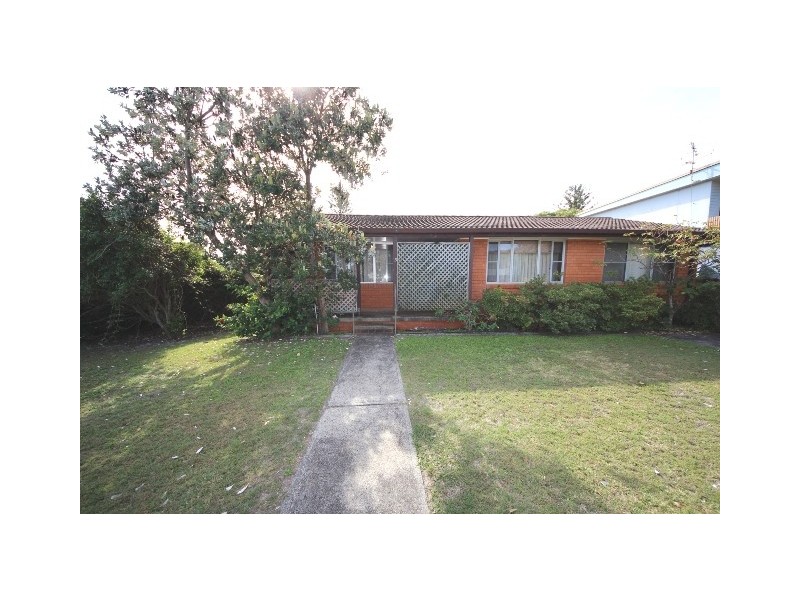 15 Straight Street, Hat Head NSW 2440