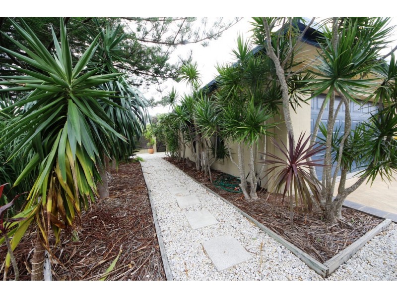 16 Bay St, Hat Head NSW 2440