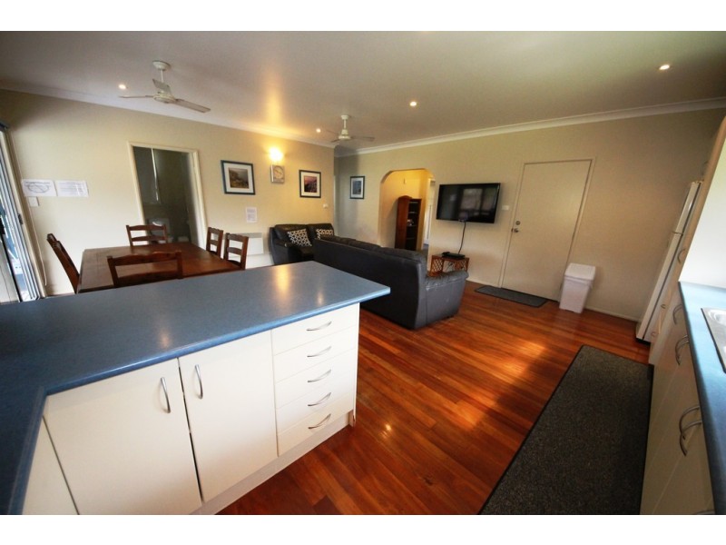 17 Straight St, Hat Head NSW 2440