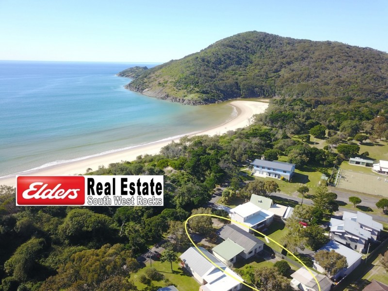 6 Bay St, Hat Head NSW 2440