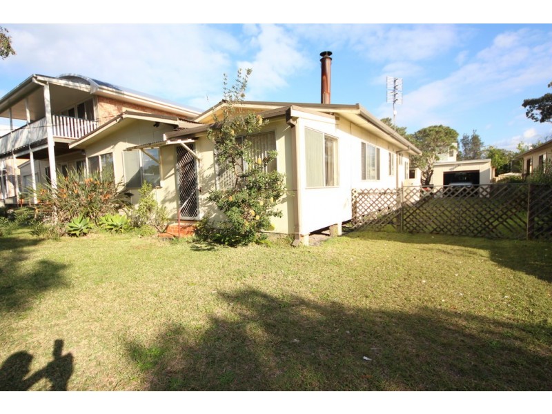 80 Straight St, Hat Head NSW 2440