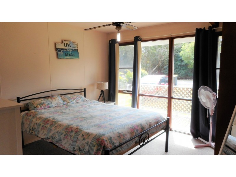 6 Hutcheson Street, Hat Head NSW 2440