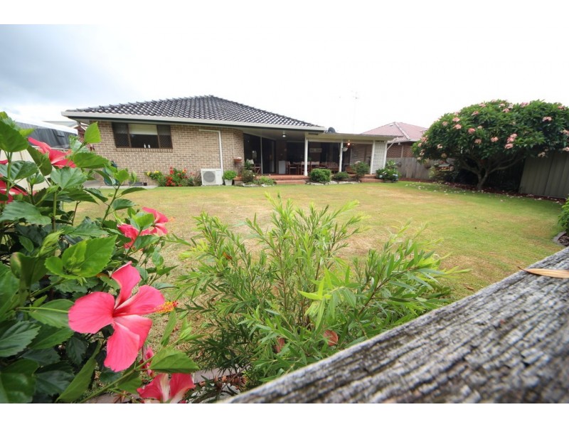 41 Athol Elliott Pl, South West Rocks NSW 2431