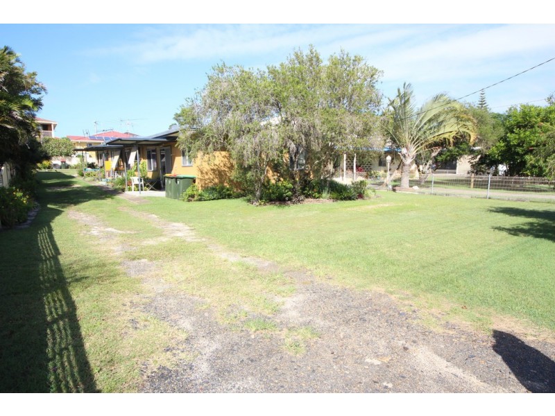 1,2,3 / 27 Phillip Drive, South West Rocks NSW 2431