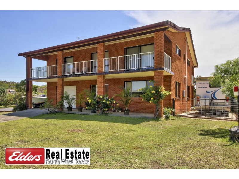 1 Lionel Hogan Cl, South West Rocks NSW 2431