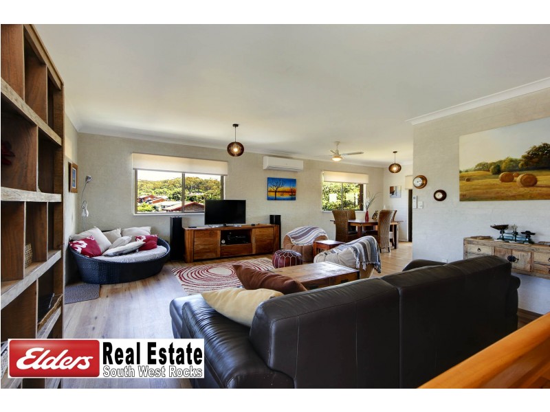 1 Lionel Hogan Cl, South West Rocks NSW 2431