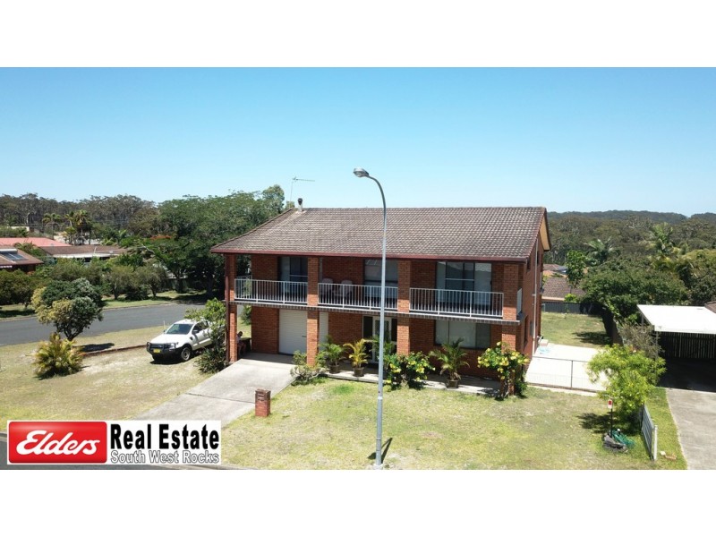 1 Lionel Hogan Cl, South West Rocks NSW 2431