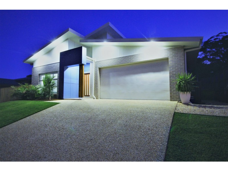 11 Rosedale Ave, South West Rocks NSW 2431