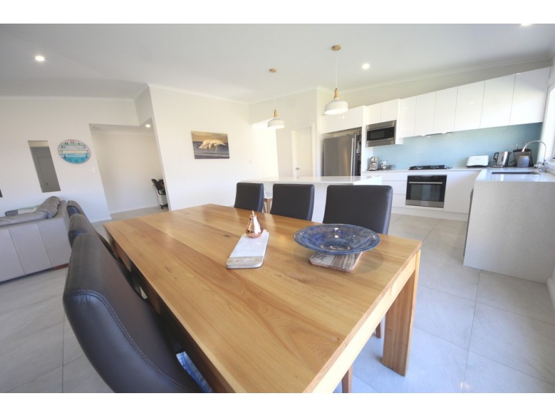 11 Rosedale Ave, South West Rocks NSW 2431