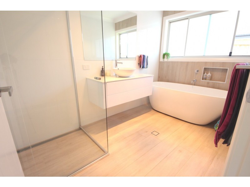 11 Rosedale Ave, South West Rocks NSW 2431