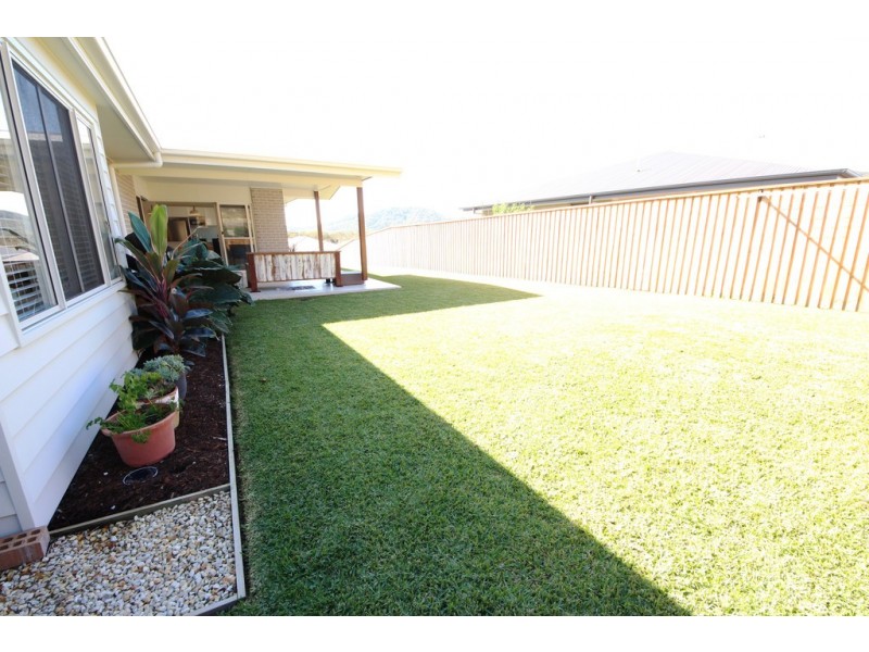 11 Rosedale Ave, South West Rocks NSW 2431