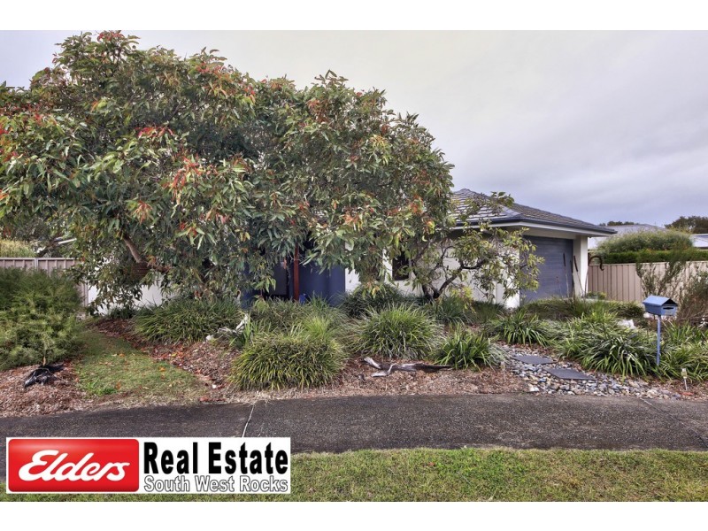 25 Waianbar Ave, South West Rocks NSW 2431