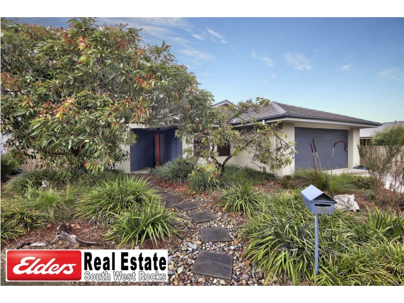 25 Waianbar Ave, South West Rocks NSW 2431