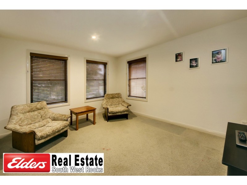 25 Waianbar Ave, South West Rocks NSW 2431