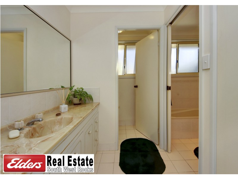 26 Bruce Field St, South West Rocks NSW 2431