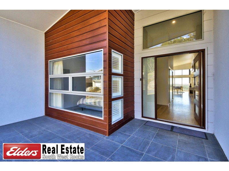 7 Salmon Circuit, South West Rocks NSW 2431