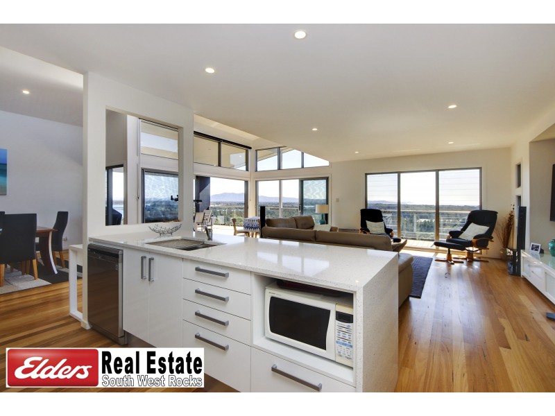 7 Salmon Circuit, South West Rocks NSW 2431