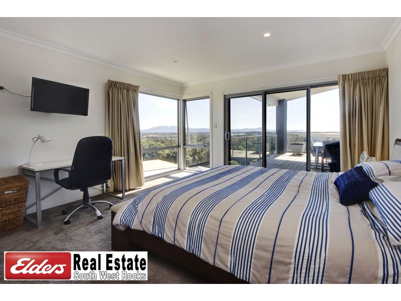 7 Salmon Circuit, South West Rocks NSW 2431