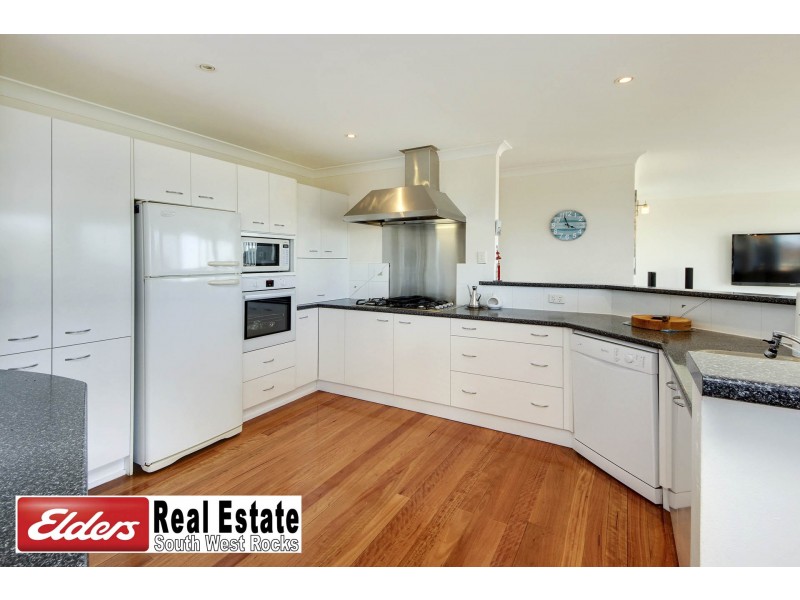 1 Government Rd, South West Rocks NSW 2431