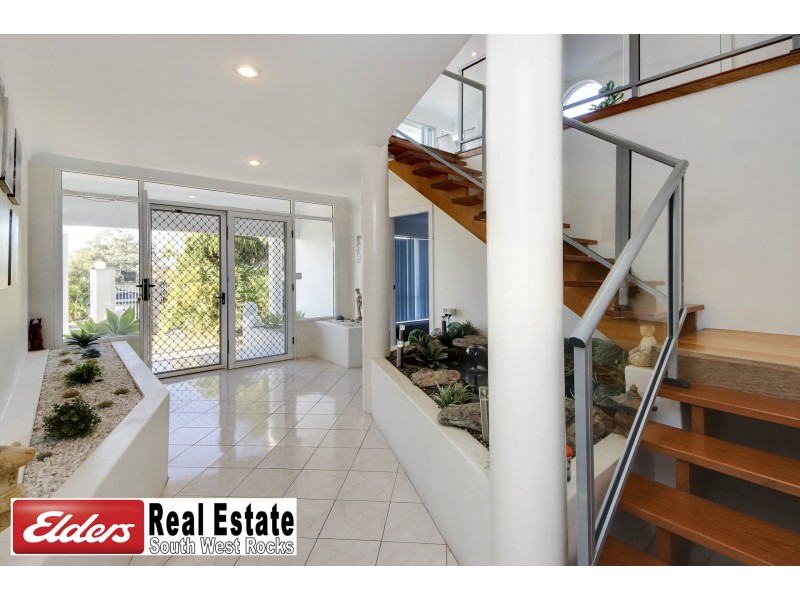 1 Government Rd, South West Rocks NSW 2431