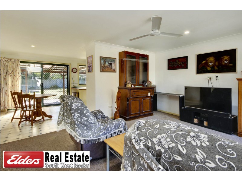 22 Herbert Appleby Cct, South West Rocks NSW 2431