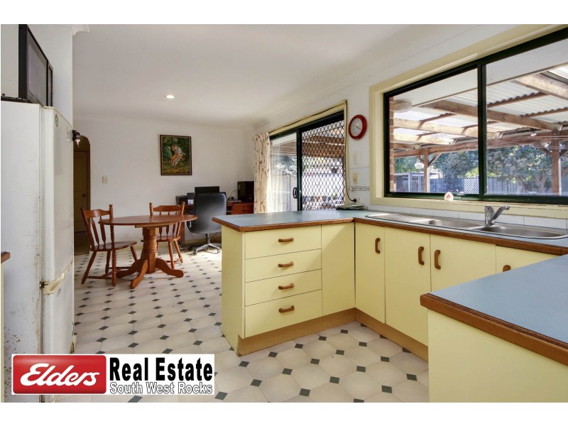 22 Herbert Appleby Cct, South West Rocks NSW 2431
