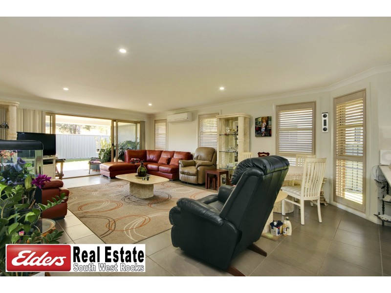 3 Tallowwood PL, South West Rocks NSW 2431