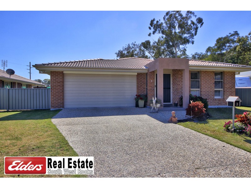 3 Tallowwood PL, South West Rocks NSW 2431