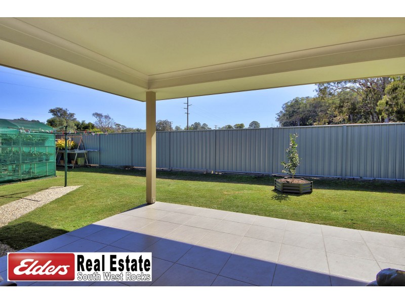 3 Tallowwood PL, South West Rocks NSW 2431