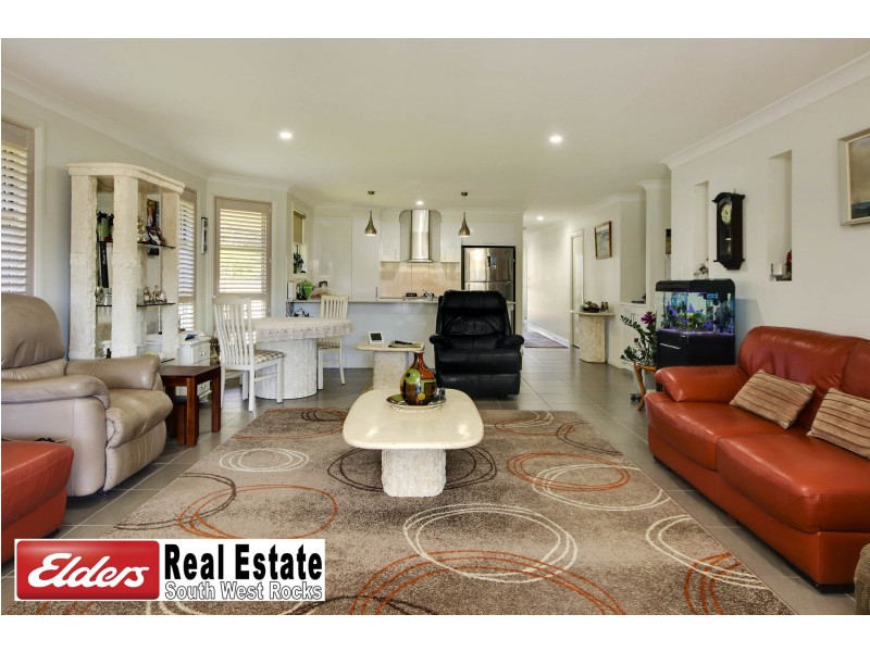 3 Tallowwood PL, South West Rocks NSW 2431
