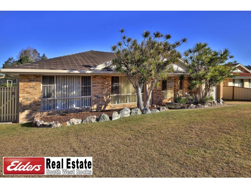 8 Herbert Appleby Cct, South West Rocks NSW 2431
