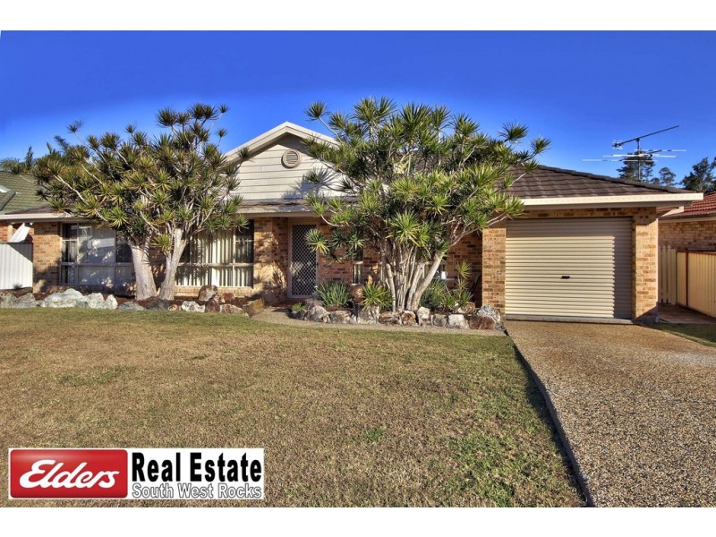 8 Herbert Appleby Cct, South West Rocks NSW 2431