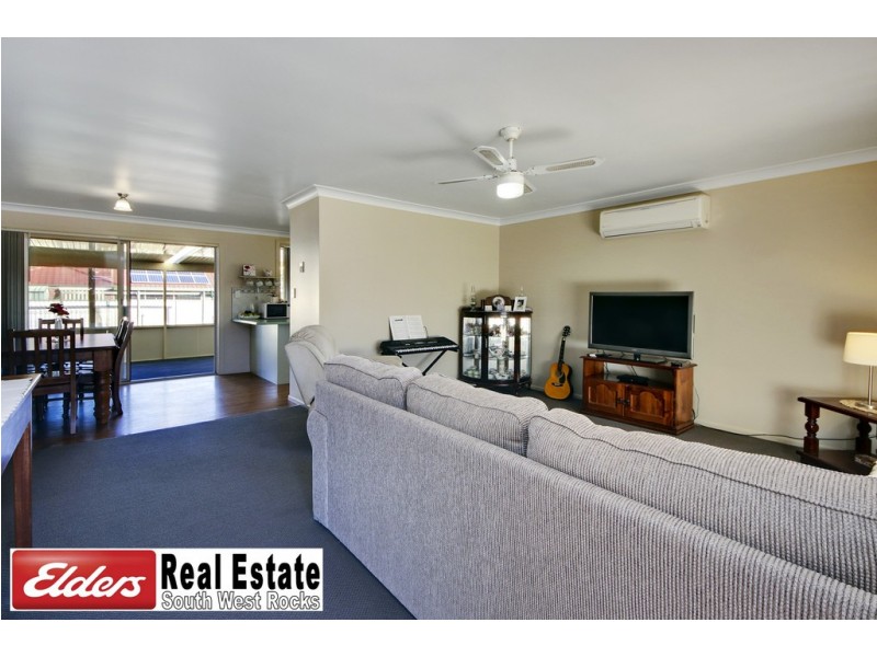 8 Herbert Appleby Cct, South West Rocks NSW 2431