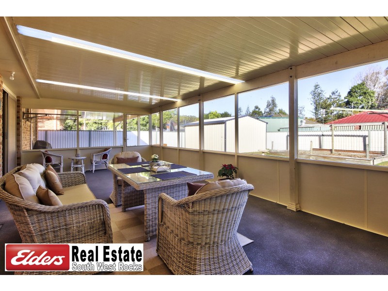 8 Herbert Appleby Cct, South West Rocks NSW 2431
