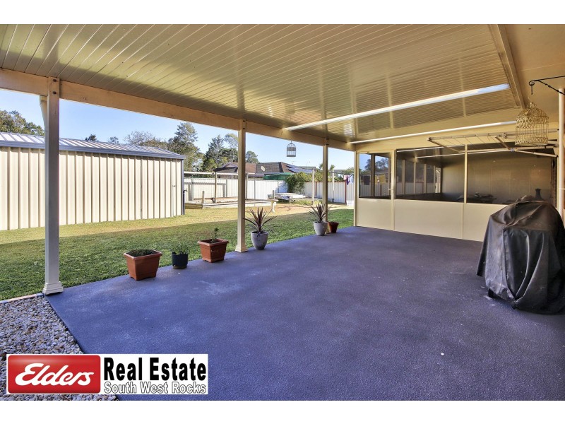 8 Herbert Appleby Cct, South West Rocks NSW 2431