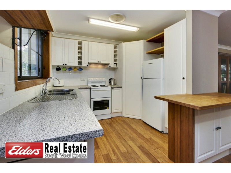 38 Hutcheson St, Hat Head NSW 2440