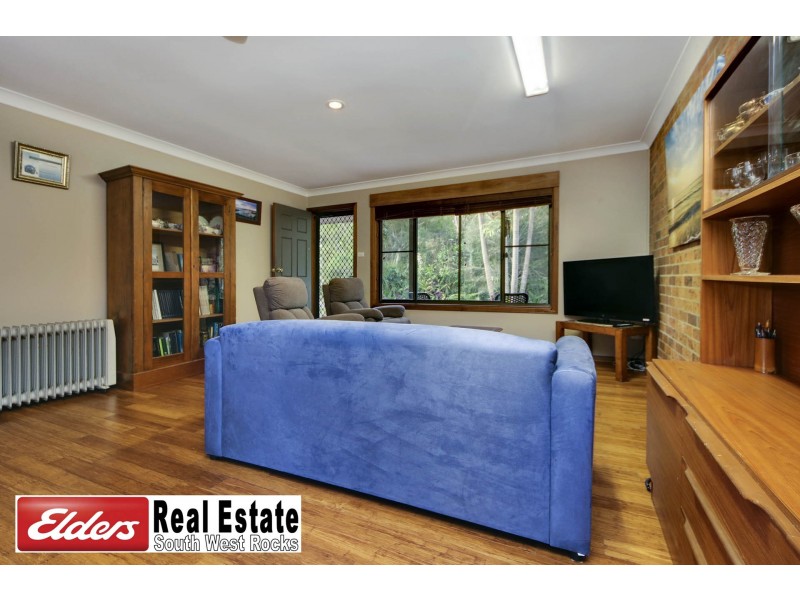 38 Hutcheson St, Hat Head NSW 2440