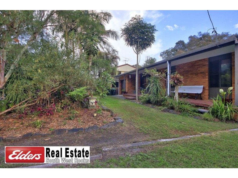 38 Hutcheson St, Hat Head NSW 2440