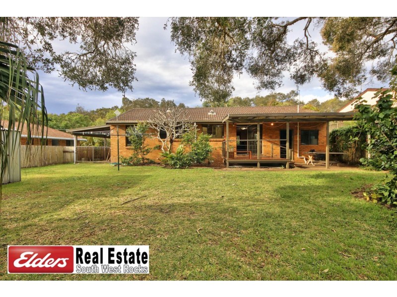 38 Hutcheson St, Hat Head NSW 2440