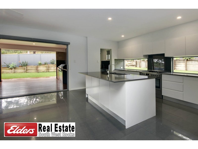 2 Racemosa Circuit, South West Rocks NSW 2431