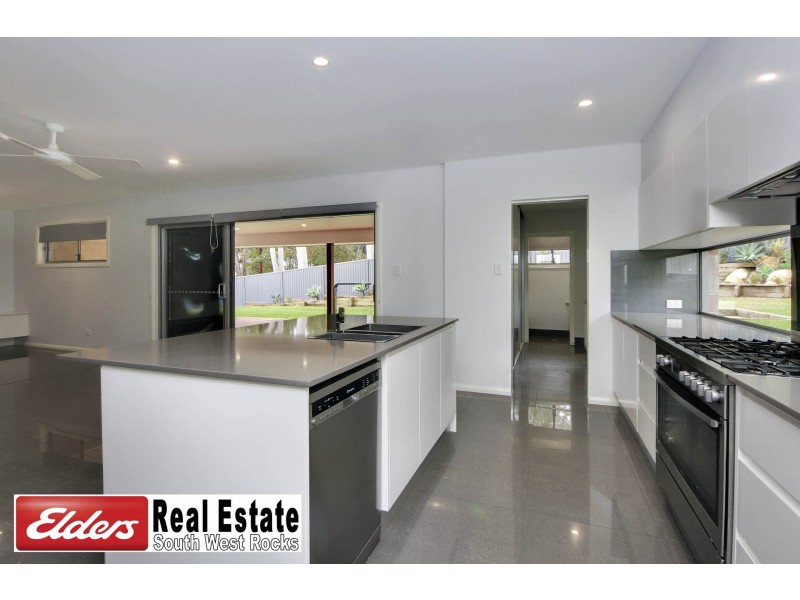 2 Racemosa Circuit, South West Rocks NSW 2431