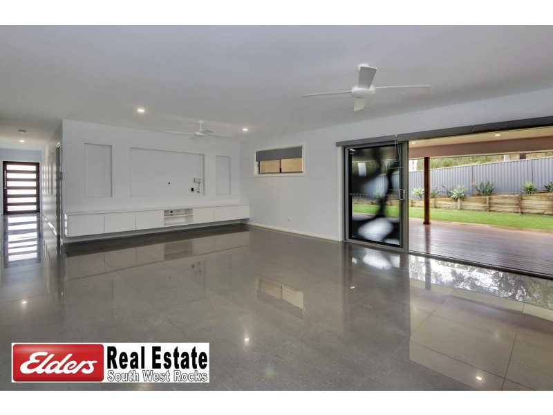 2 Racemosa Circuit, South West Rocks NSW 2431